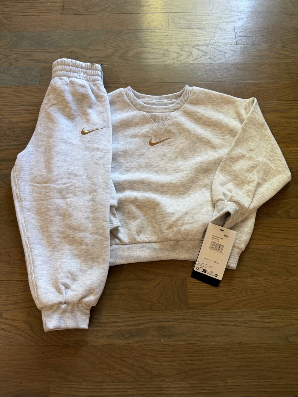 NWT Nike Toddler Set size 4T